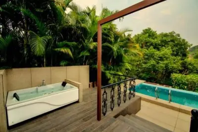 Image de Villa with Private Pool