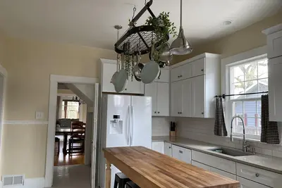 Image de Downtown Western Escape