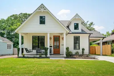 Image de Comfy New Home Blocks from the University of Memphis!