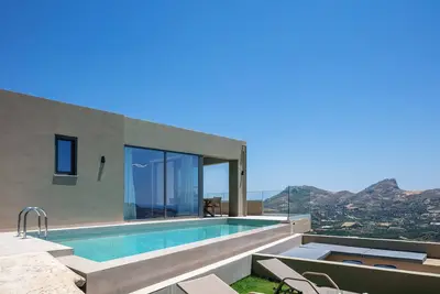 Image de Epsilon Villa, Private Heated Swimming Pool Garden, Panoramic Sunset