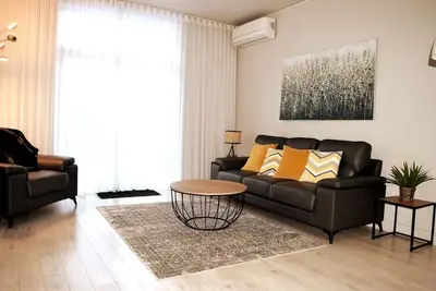 Image de Le Céleste 117–Vue sur le Mont-Ste-Anne et piscine