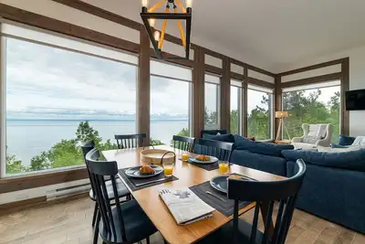 Image de Hôtel à la maison - Le Phare d'Irène spa et fleuve