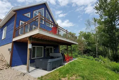 Image de Hôtel à la maison - Le Chalet Bleu, fleuve et spa