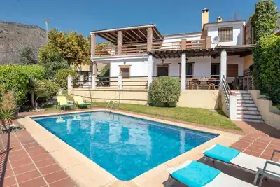 Image de El Sabuco - Quatre Chambres Villa, Couchages 8