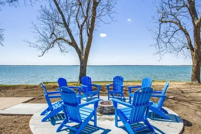 Image de Lakefront Heath Retreat