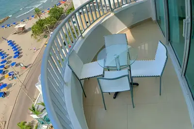 Image de 2p1-Al4 Apartamento De 2 Alcobas Frente Al Mar Con Wifi Y Aire Acondicionado