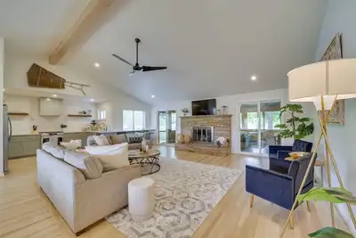 Image de Well-Appointed Tulsa Home w/ Fire Pit & Patio!