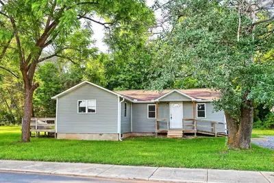 Image de Cozy Maiden Country Home - 3 Bedroom with Backyard Deck