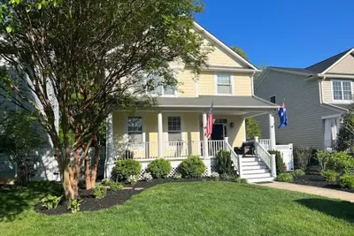 Image de Annapolis gem with beautiful outdoor dining! Near U. S. Naval Academy