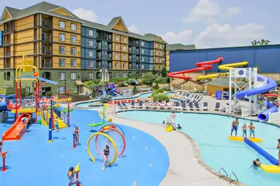 Image de Free Waterpark Fun and More: Your Perfect Getaway!