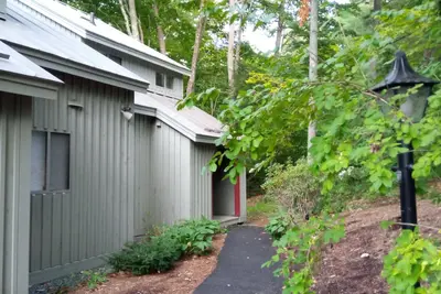 Image de Condo at  Quechee Lakes Resort! Lovely walk to lake, club, and golfing! !