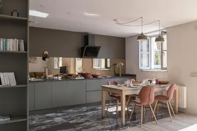 Image de Gite 4/6 personnes. Idéalement placé entre Lyon et le Beaujolais.