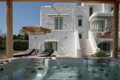 Image de 5 Bedroom Villa in Potamia, Naxos Island Private Jacuzzi