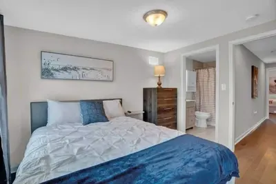 Medical Residents & Nurses Parking 2beds &2. 5baths