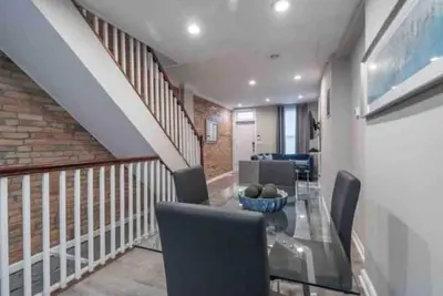 Fully Furnished Home Walk to Johns Hopkins