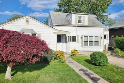 Single Level Spacious Home - A Jbmb Property