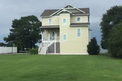 Image de Fantastic Waterfront house with Beautiful Views Of The Albemarle Sound. Relaxing