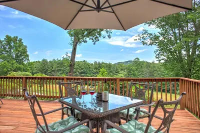 Image de Piedmont Chalet | Private Historic Chalet Near Hendersonville