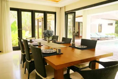 Image de 4 Bedroom Villa with swimming pool - close from the beach!