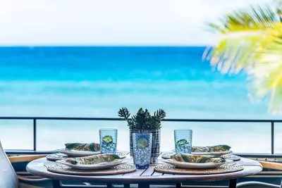 Image de Kulakane 310  Updated BeachFront 2bd w Ac Pool