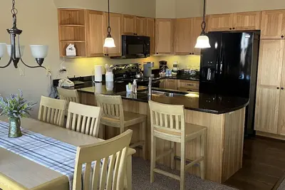 Image de Jay Peak ski on-ski-off condo in the newest buildings directly on the mountain.
