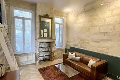 Image de Charming Artistic and Historic Chartrons Flat with Private Patio\n