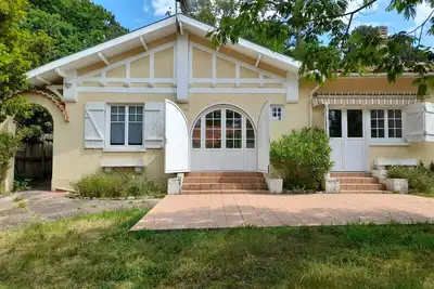 Image de Maison au Calme avec Jardin et Terrasse, Proche Plage et Pistes Cyclables, Bien Équipée
