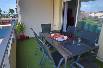 Charmant 2 pièces avec clim, parking et piscine, à 300m de la plage - Sète