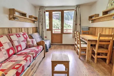Charmant Appartement 2 pièces - 31m², Balcon, La Tania - Accès Direct aux Pistes, 4 Pers.