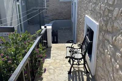 traditional apartments 2 minutes from the central square of halki