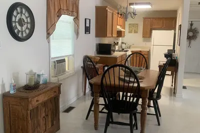 Image de Chatham Cozy Country Retreat