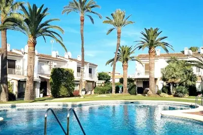 Image de Maison Mitoyenne Dans L'urbanisation du Village de Denia