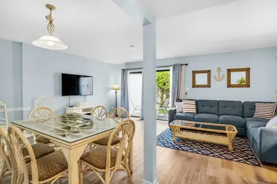 Image de ⛱️Walk to Beach- Pool- Southbay#88 Townhome☀️
