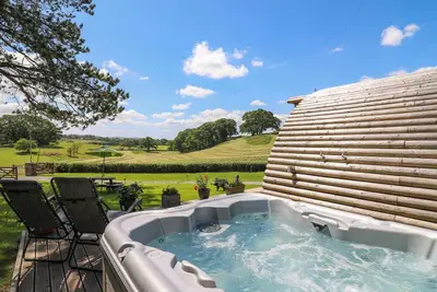 Image de Pine Lodge, romantic, character holiday cottage in Llandovery