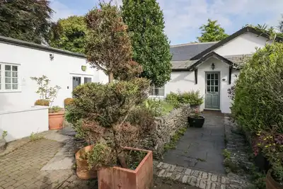 Image de Clarence House, pet friendly, with hot tub in Dalton-In-Furness
