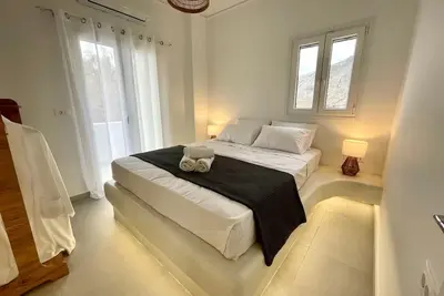 Image de Mayema Cycladic House w Village and Black beach View Santorini