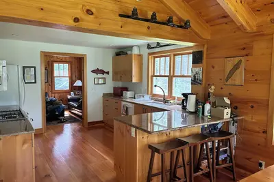 Image de Beautiful property on a walleye lake, near snowmobile trails and golf courses.