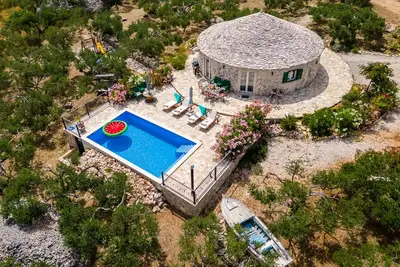 Image de Island Getaway Heritage House: Villa Historique avec Piscine Chauffée