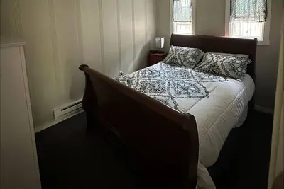 Image de Quiet Cottage in the heart of Burr Oak State Park.