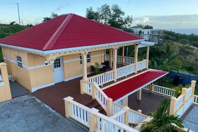 Image de Dalys Luxury Apartments-Aka Reeves Villa