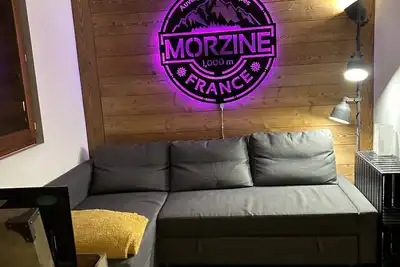 Image de Walking distance of all lifts/town for summer and winter fun! Sleeps 9