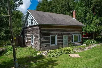 Image de Peabody Log Cabin - Trois Chambres Gîte, Couchages 8