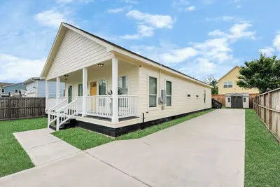 Image de Heights Cottage - Central and Stylish