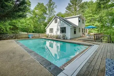 Image de Maryland Vacation Rental w/ Private Pool & Dock