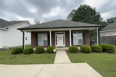 Image de Delightful patio home in golf course community