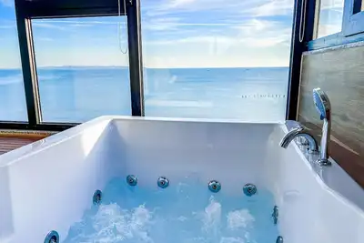 Image de Sea Forever Super Luxury Apartment With Jacuzzi and Seaview