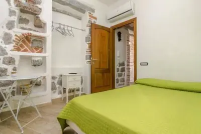 Image de Entire apartment from 7 rooms 7 bathrooms, air conditioning. Central