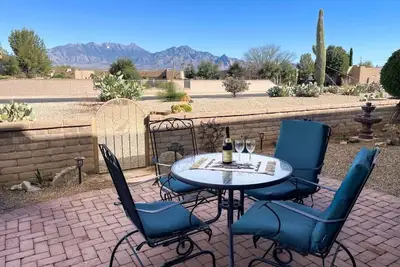 Image de Fabulous Mountain View Townhome in Santa Rita Springs Green Valley