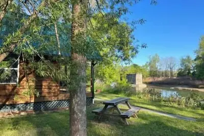 Image de :)Riverside Log Cabin +Comfy Beds & Electric #4
