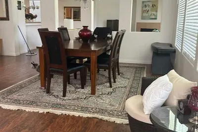 Image de Fully Furnished 6 bedroom 3 bath house